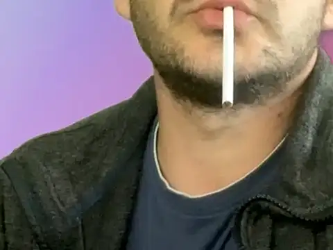 byBrokenHeartt online show from April 10, 1:18 pm