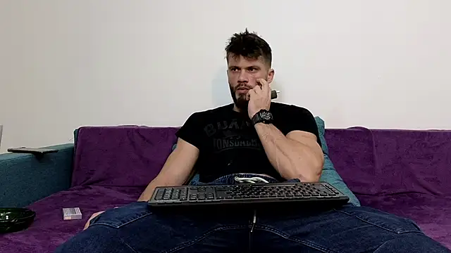 Snapshot of TheTopAlex chatting on December 12, 4:04 am TheTopAlex online show from December 12, 4:04 am