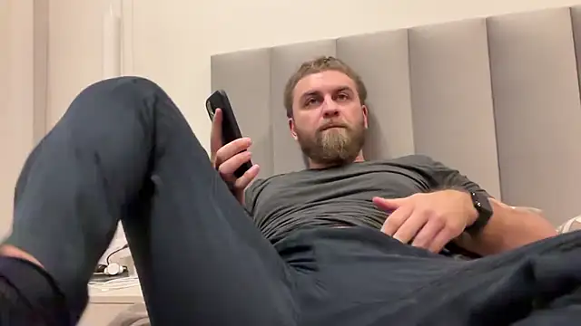 Bear bear  online show from March 10, 3:40 pm