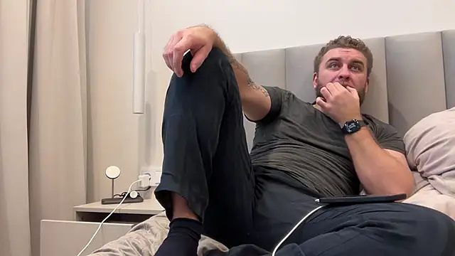 Bear bear  online show from March 7, 1:31 pm