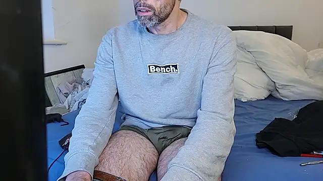 uk-bobbie-uk online show from November 24, 4:24 am