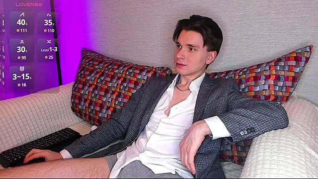 Snapshot of maxboy4 chatting on January 27, 2:57 pm maxboy4 online show from January 27, 2:57 pm