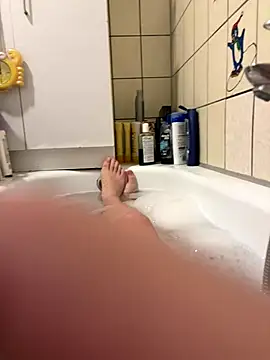 David19932908 online show from October 29, 3:48 pm