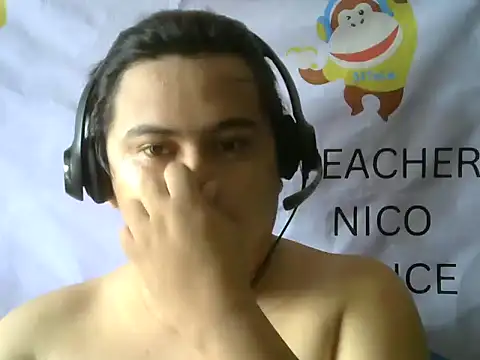 Snapshot of Yummy_Tommy21 chatting on October 17, 11:09 pm Yummy Tommy21 online show from October 17, 11:09 pm