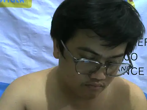 Snapshot of Yummy_Tommy21 chatting on October 8, 8:13 pm Yummy Tommy21 online show from October 8, 8:13 pm