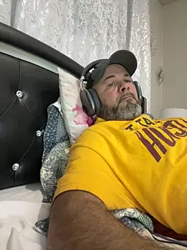 Snapshot of Cristian-Brayan chatting on October 30, 10:49 am Cristian-Brayan online show from October 30, 10:49 am