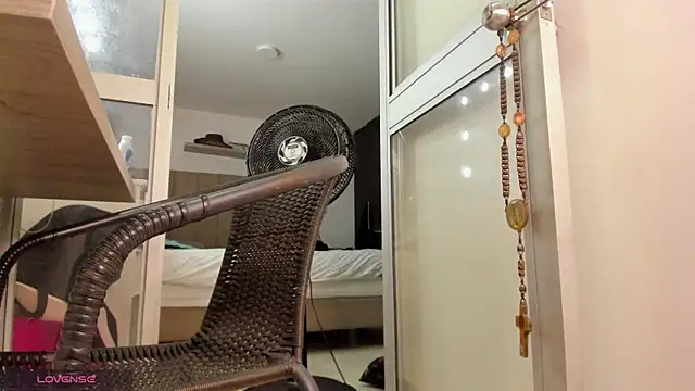 Maxi TheBigDaddy online show from April 19, 3:17 am