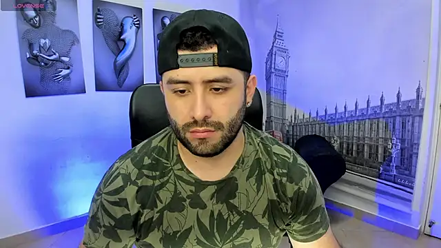 Snapshot of jhon_bear03 chatting on January 7, 11:11 am jhon bear03 online show from January 7, 11:11 am