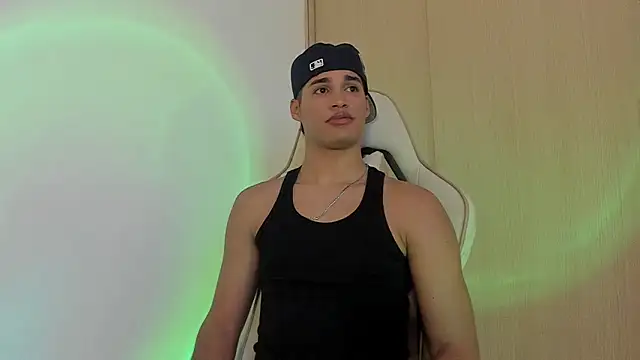 Jimmy Leeh  online show from December 13, 10:55 pm