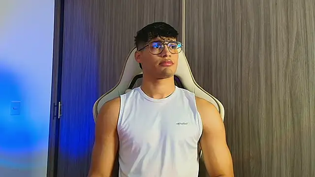 Jimmy Leeh  online show from December 4, 4:41 am