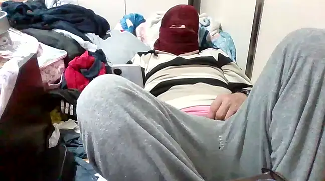 asira39 online show from March 7, 10:10 pm