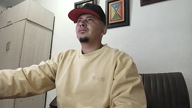 Snapshot of myke_andrade chatting on September 11, 6:12 am myke andrade online show from September 11, 6:12 am