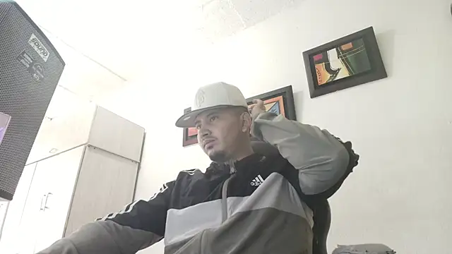 Snapshot of myke_andrade chatting on October 8, 7:51 pm myke andrade online show from October 8, 7:51 pm