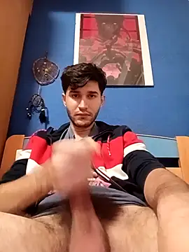 Esti02 online show from December 1, 6:44 pm