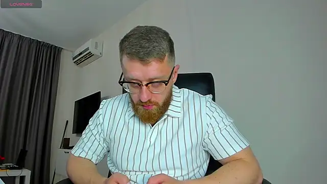 Findom guy online show from March 29, 3:01 pm