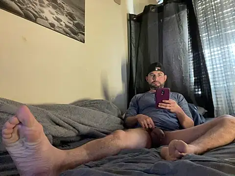 Snapshot of hotraillX chatting on December 26, 7:05 pm hotraillX online show from December 26, 7:05 pm