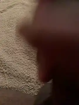 Luisrovers18 online show from February 23, 5:17 am