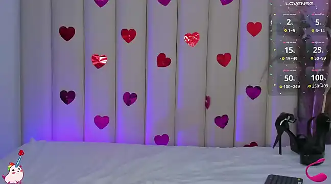 Snapshot of sam_phillipss chatting on February 10, 9:58 pm sam phillipss online show from February 10, 9:58 pm
