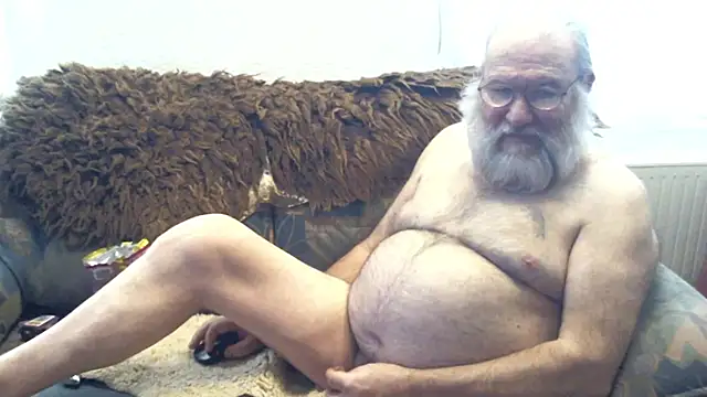 Snapshot of SexySantaC chatting on January 8, 7:55 am SexySantaC online show from January 8, 7:55 am