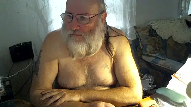 Snapshot of SexySantaC chatting on October 8, 2:54 pm SexySantaC online show from October 8, 2:54 pm