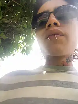 AcidMilo online show from November 18, 6:00 pm