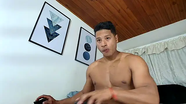 sam her online show from October 6, 11:20 pm