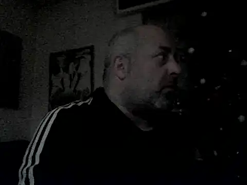 Snapshot of Paolino_8316 chatting on December 27, 4:44 pm Paolino 8316 online show from December 27, 4:44 pm