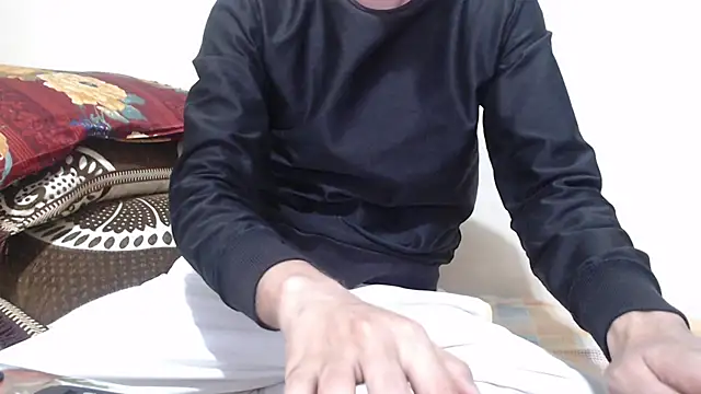 Alexdelarge323 online show from April 9, 2:45 pm