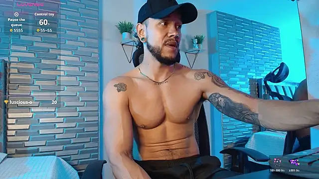 ARON TAYLER01 online show from March 6, 10:23 am