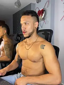Snapshot of ARON_TAYLER01 chatting on December 27, 12:45 pm ARON TAYLER01 online show from December 27, 12:45 pm