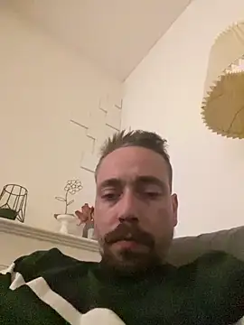 SweetBoy32 online show from May 19, 2:29 am