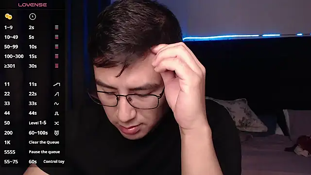 andrewmhilton  online show from November 15, 6:37 am