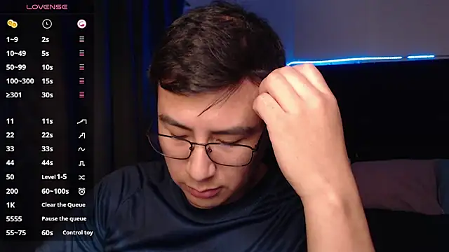 andrewmhilton  online show from November 6, 5:54 am