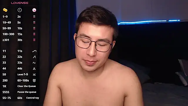 andrewmhilton  online show from November 24, 6:25 am