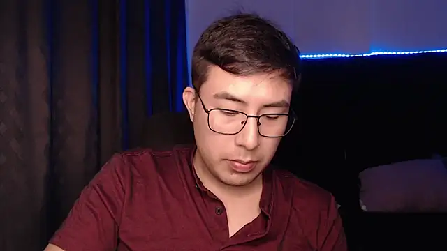 andrewmhilton  online show from March 28, 5:29 am