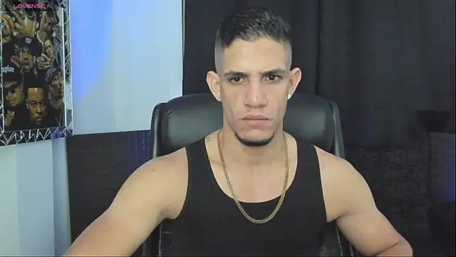 jhonnysnow17 online show from July 15, 5:36 am