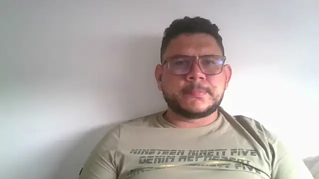 Phillipsglass online show from January 6, 1:41 pm