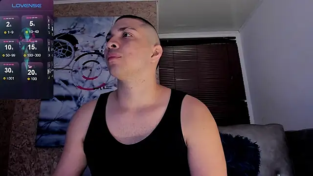 Snapshot of JUANDIAMONDS98 chatting on December 14, 1:06 pm JUANDIAMONDS98 online show from December 14, 1:06 pm