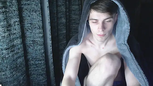 Student Oliver online show from November 25, 8:33 pm