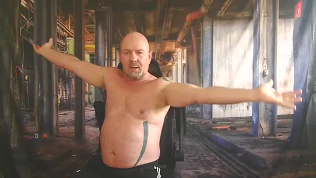ManlyPrisonGuy online show from June 30, 2:40 pm