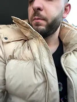 ElChapoGuzman95 online show from February 11, 6:08 am