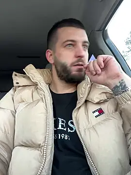 ElChapoGuzman95 online show from February 4, 6:25 am