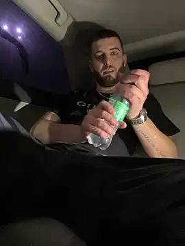 ElChapoGuzman95 online show from January 26, 4:20 pm