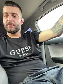 ElChapoGuzman95 online show from December 19, 8:24 am