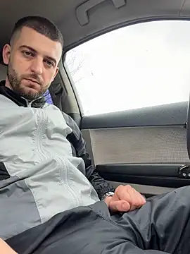 ElChapoGuzman95 online show from March 28, 8:47 am