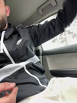 ElChapoGuzman95 online show from March 7, 6:35 am