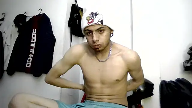 Mollly n david online show from November 12, 7:03 am