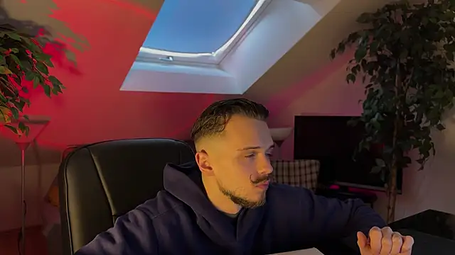 naked psy online show from February 22, 2:18 pm