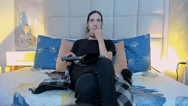 Hecatee 77 online show from October 6, 8:02 pm