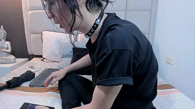 Hecatee 77 online show from February 1, 7:44 pm